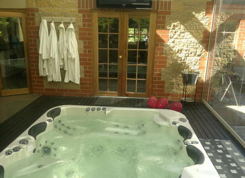 Builders At Your Service - Builders QLD 1