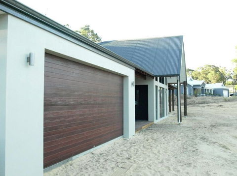 Distinguished Constructions Pty Ltd - Builders QLD 1