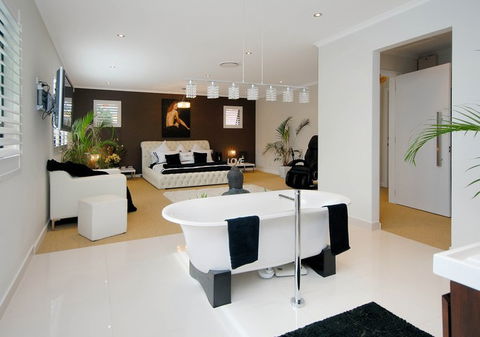 Nautilus Design & Construction Group - Builders QLD 0