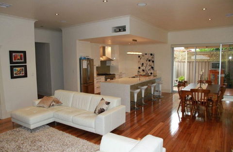 Living Improvements - Builders QLD 0