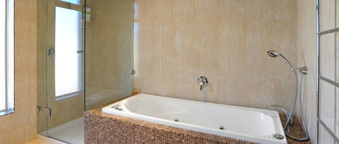 Construct Pro - Builders QLD 0