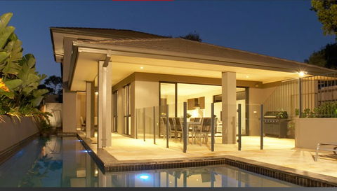 R M Norton Builders - Builders QLD 1