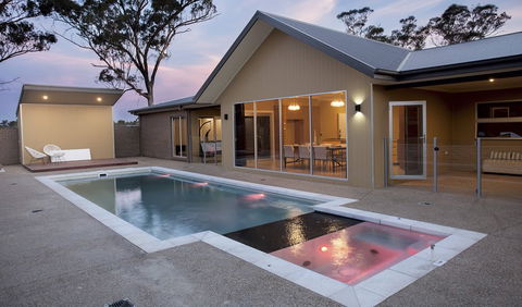 Beazley Reuben Builder - Builders QLD 2