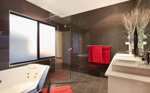 Vanguard Homes - Builders QLD 2